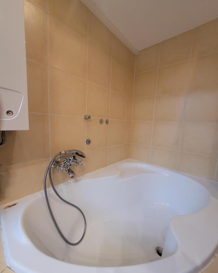 Excellent Apartments Central 3 Min Walk From The Colonnade Κάρλοβι Βάρι Εξωτερικό φωτογραφία